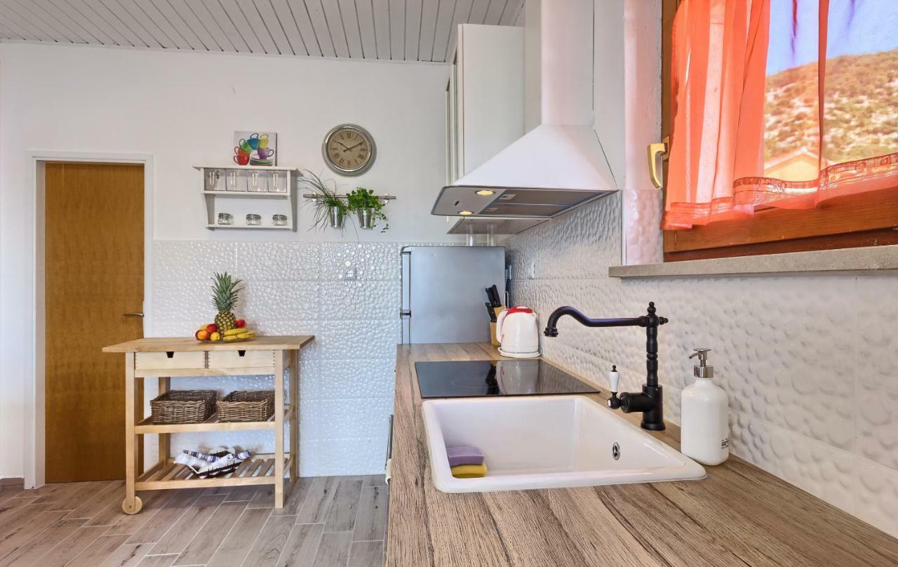Lantana Apartment Bol Dış mekan fotoğraf