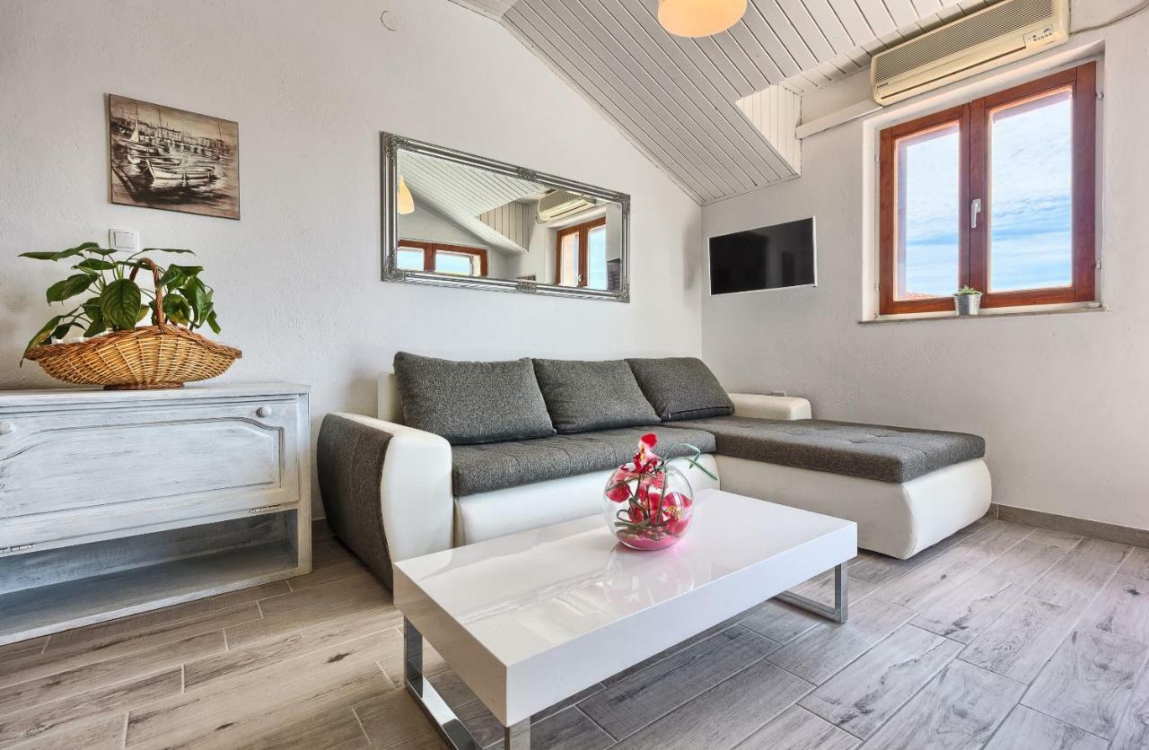 Lantana Apartment Bol Dış mekan fotoğraf